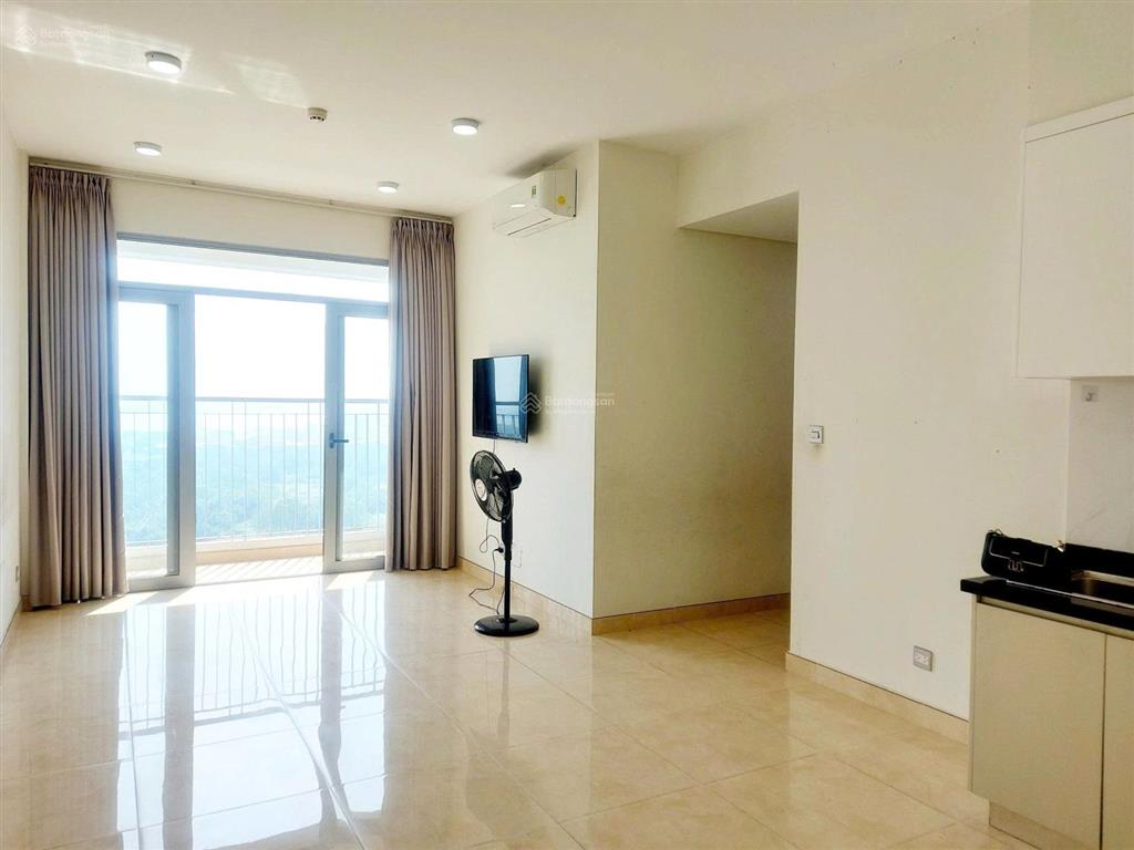 Bán căn 2pn 62m2, nội thất, view trực diện sông, sổ hồng có sẵn