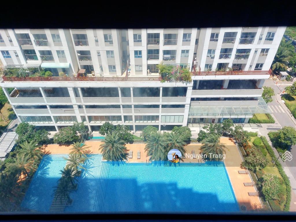 Bán căn hộ tầng 14, view hồ bơi, 69m², 3,5 tỷ, sổ hồng