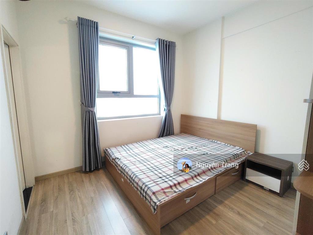 Cho thuê căn góc 2pn luxgarden, 11 triệu, có thể dọn liền