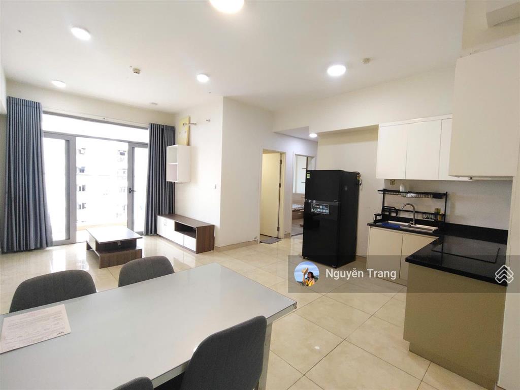 Cho thuê căn góc 2pn luxgarden, 11 triệu, có thể dọn liền