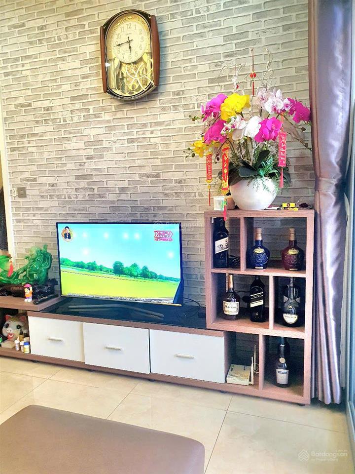Cho thuê 2pn/2wc, luxgarden, 77m2, giá 11 triệu, full nội thất