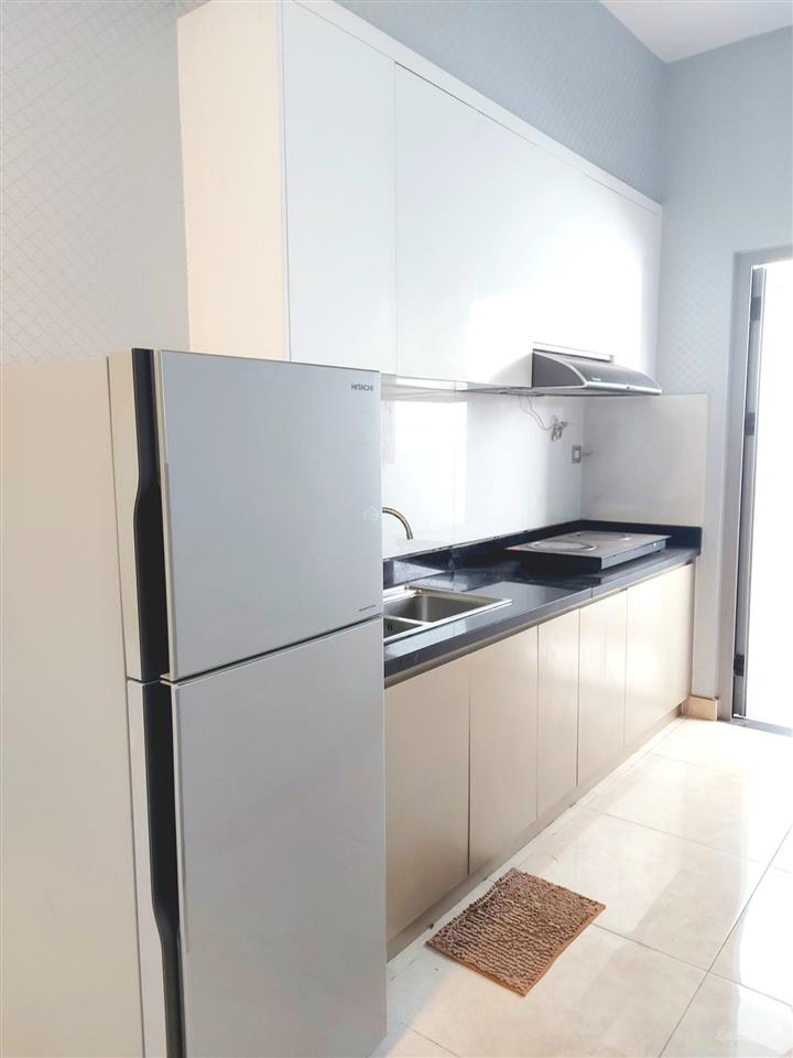 Giá tốt, bán 2pn luxgarden 68m2, 3,5 tỷ, sổ hồng sẵn
