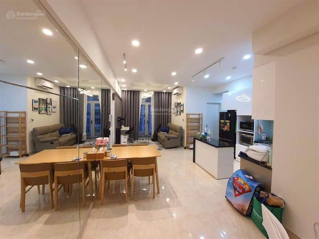 Kẹt tiền ra gấp  chung cư luxgarden q7, sổ hồng riêng sang tên liền