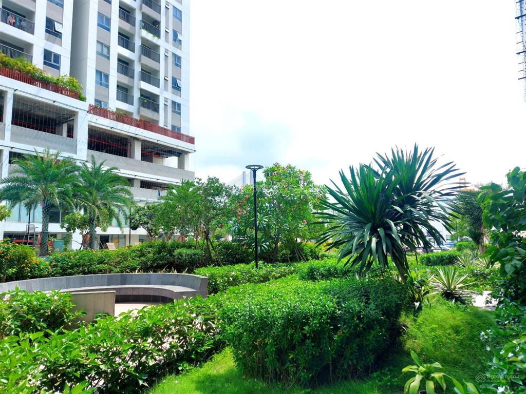 Giá lỗ, 2pn  76m2 full nội thất, sổ hồng sẵn, 3tỷ6 (luxgarden q7)
