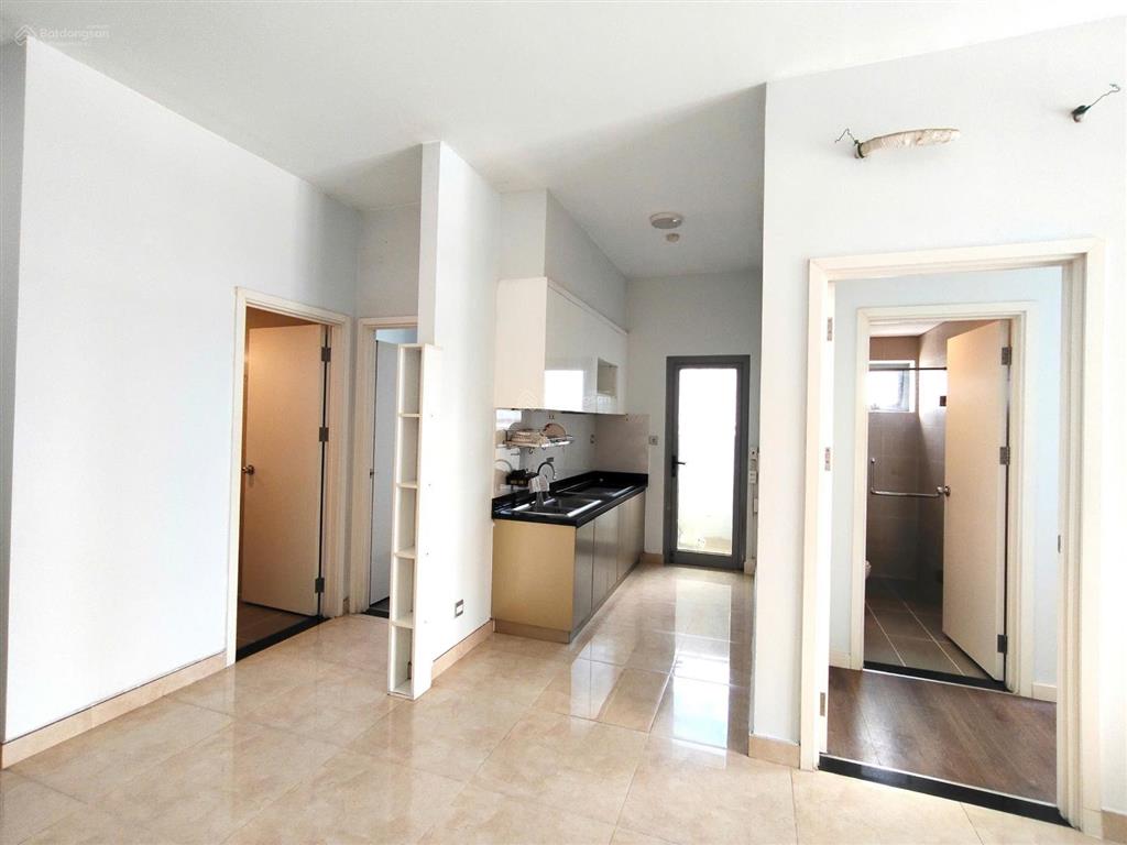 Cho thuê căn góc 2pn 68m2, luxgarden q7