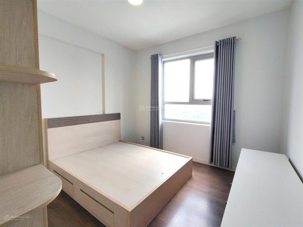 Cho thuê căn góc 2pn 68m2, luxgarden q7