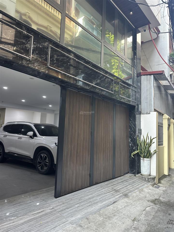 Yên lạc ô tô đỗ, mặt bằng thoáng rộng để xe tầng 1 thoải mái giá 10 tr, ưu tiên thuê dài hạn