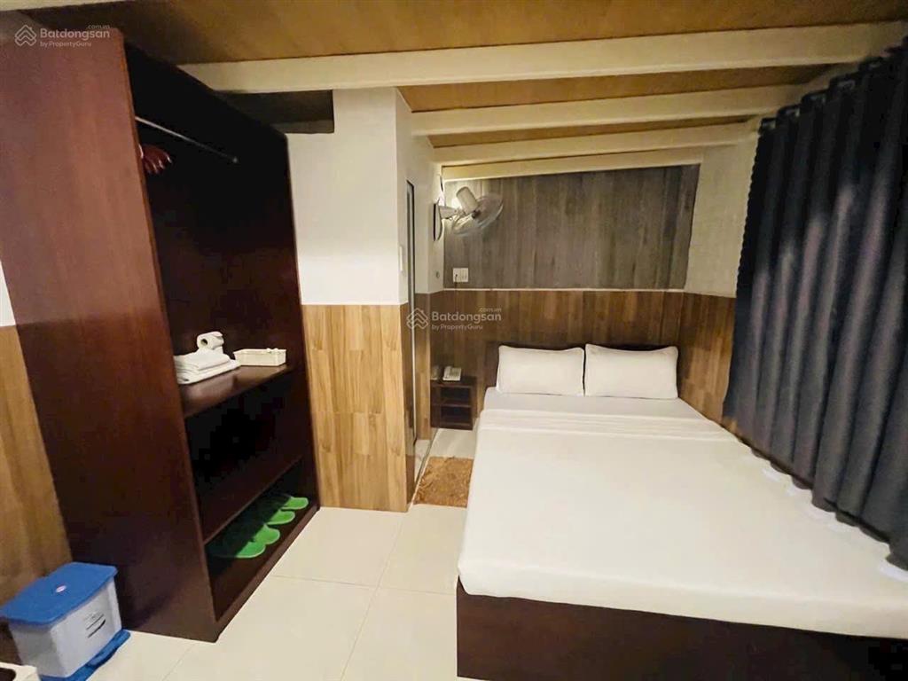 Chính chủ cần bán căn nhà cấp 3 liền kề, trệt tại nguyễn xí  bình thạnh  dòng tiền ổn định!