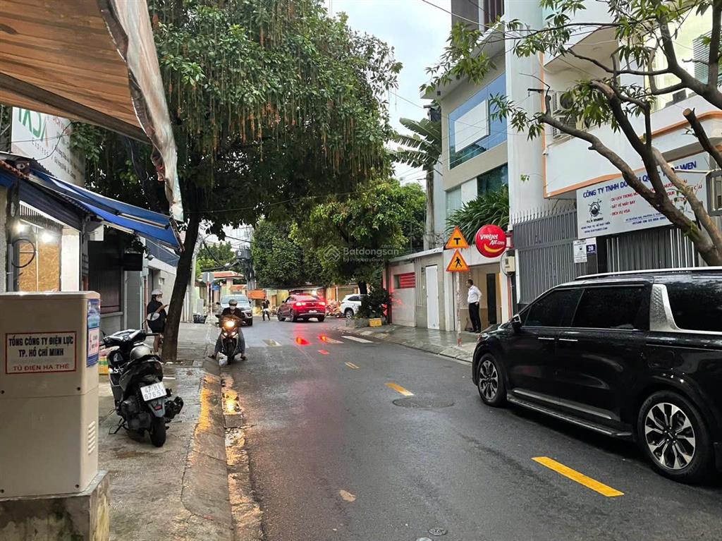 Bán nhà 3 tầng mặt tiền quách văn tuấn, 7 x 14m, gần đường cộng hòa, giá 23 tỷ