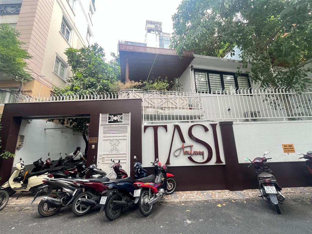 Biệt thự 12 x 25m, hầm + 4 tầng nguyễn minh hoàng  k.300, giá 68 tỷ