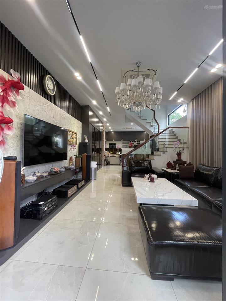 Biệt thự góc 2 mặt tiền sao đỏ anh dũng 2, quá đẹp