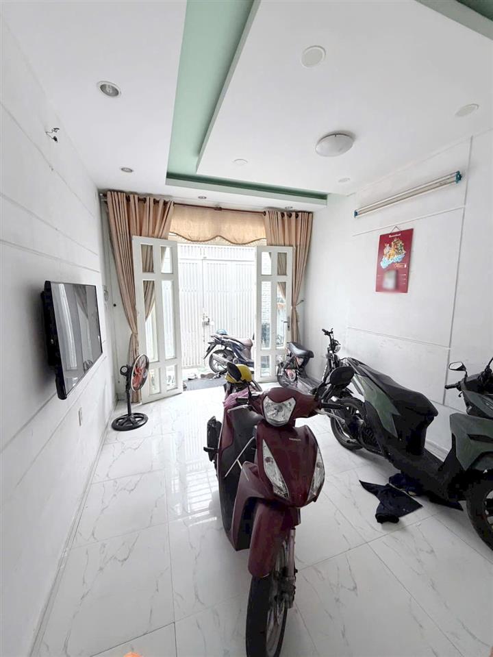 Bán nhà hẻm gần chợ Phạm Thế Hiển P4Q8 P.Chánh Hưng