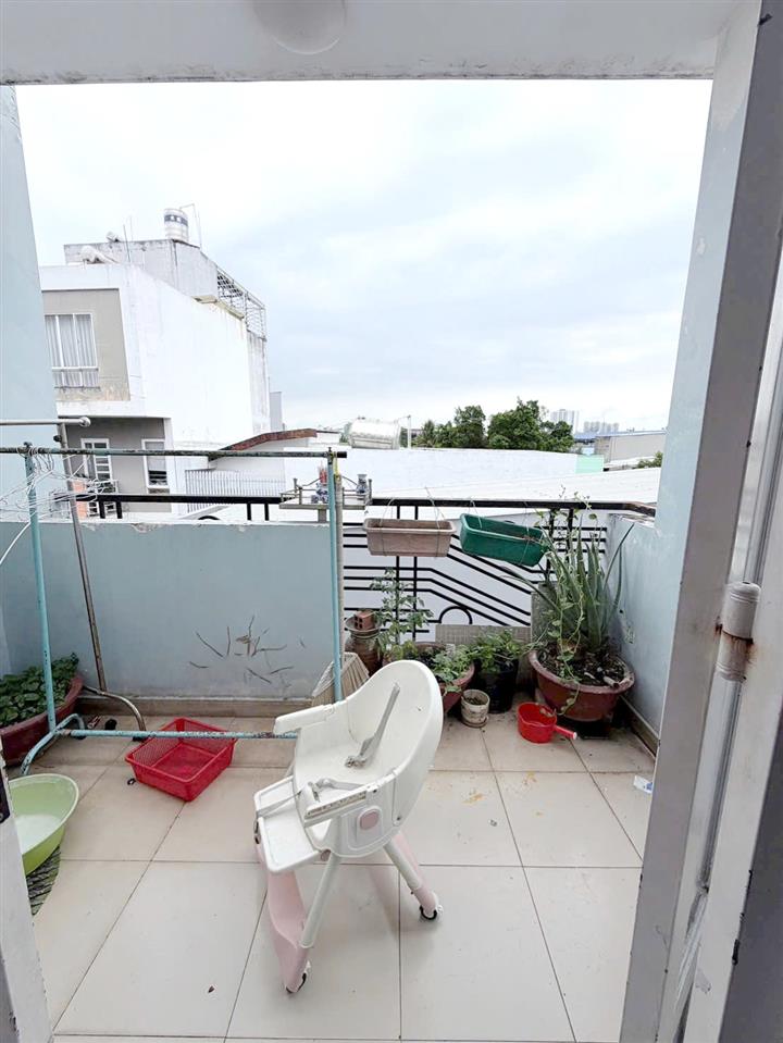 Bán nhà hẻm gần chợ Phạm Thế Hiển P4Q8 P.Chánh Hưng