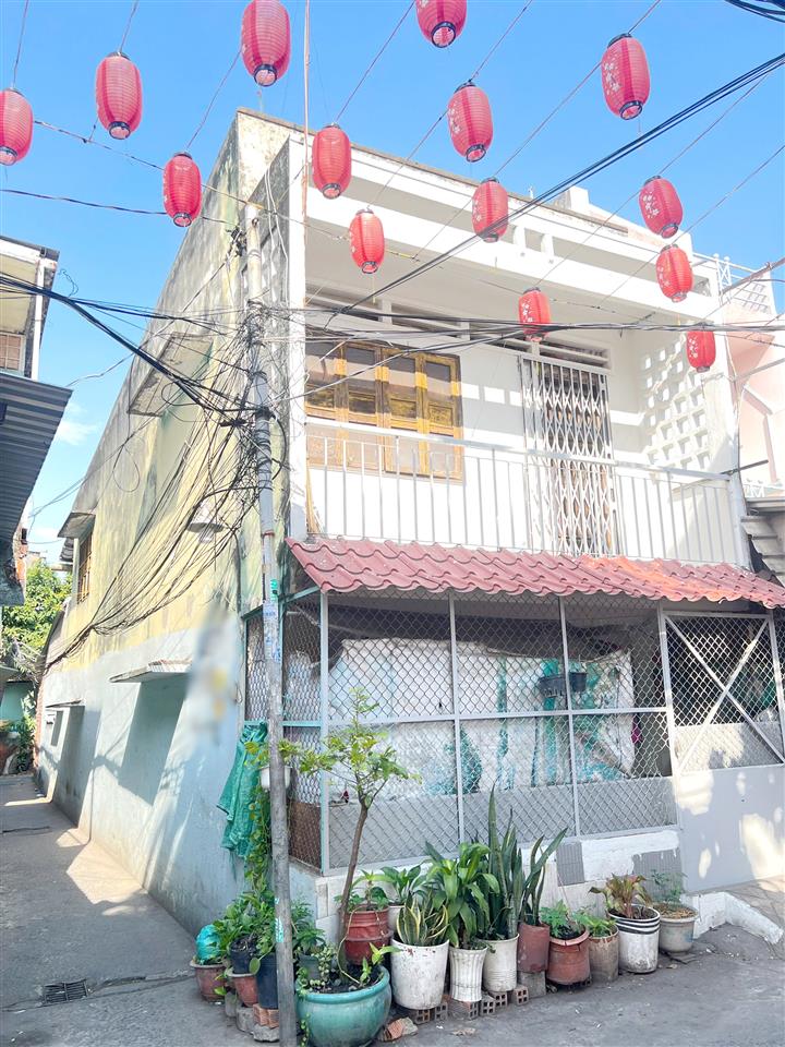 Nhà 2 tầng (4.3x18m) 3 mặt hẻm xe tải đường Bùi Minh Trực P5Q8. Giá: 3.5 tỷ