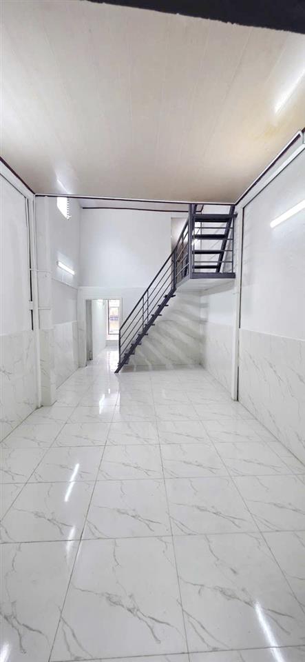 Nhà 2 tầng hẻm thông 1414 Phạm Thế Hiển P5Q8 . Giá: 2.4 tỷ