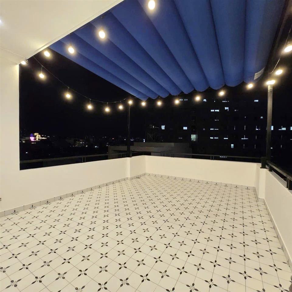 Nhà mới 5 tầng hẻm VIP đường Âu Dương Lân P2Q8 cũ (P. Chánh Hưng). Giá 8,3 tỷ TL