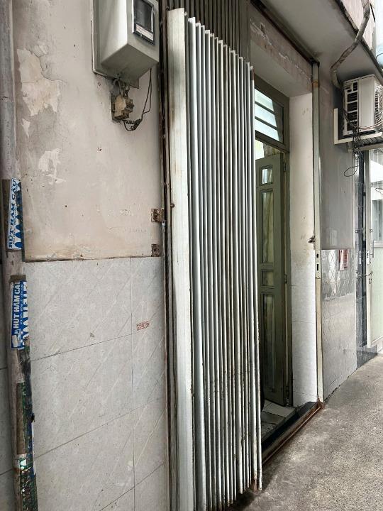 Nhà 2 tầng hẻm sát đường Lê Quyên P5Q8. Giá 1.8 tỷ
