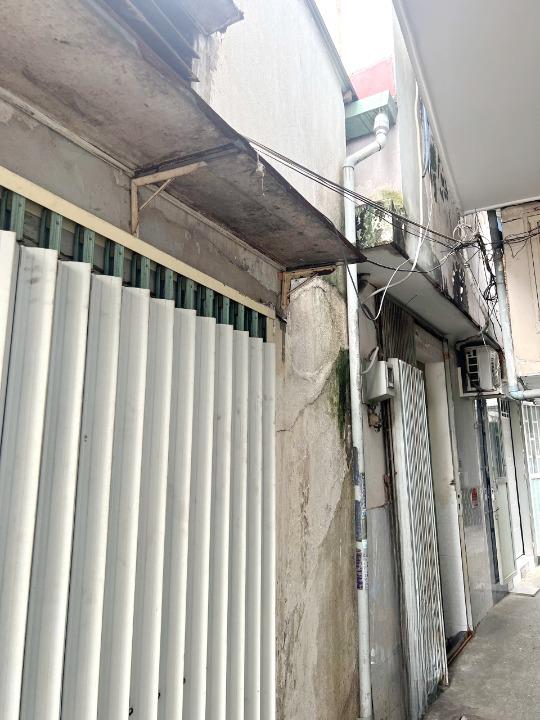 Nhà 2 tầng hẻm sát đường Lê Quyên P5Q8. Giá 1.8 tỷ