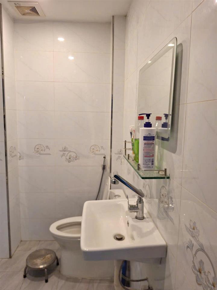 Nhà mới 2 tầng hẻm cụt đường Bông Sao P5Q8. Giá: 2.98 tỷ