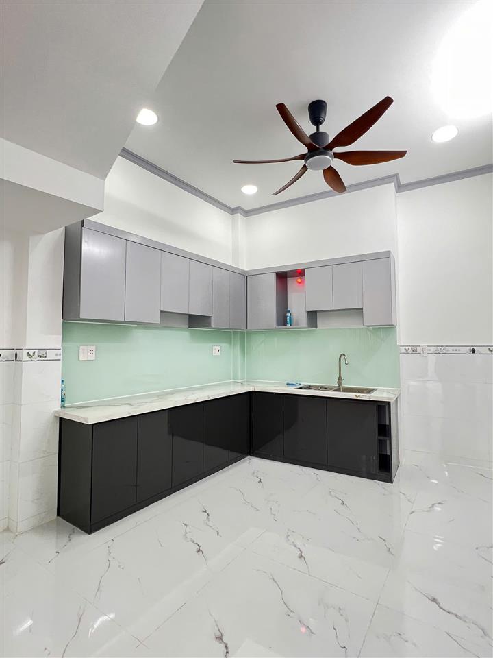 Nhà 4 tầng nở hậu 4.7m HXH vị trí đẹp bờ kè Nguyễn Duy P8Q8 (P.Chánh Hưng). Giá: 7.45 tỷ