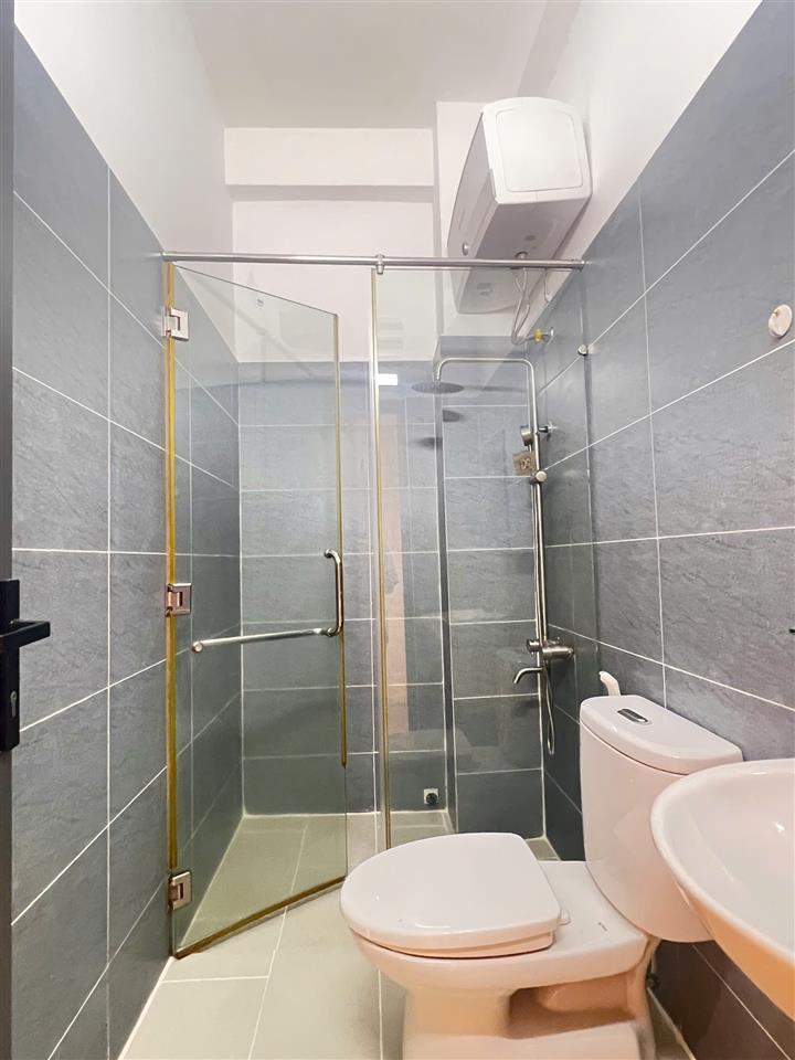 Nhà mới 4 tầng hẻm 154 đường Âu Dương Lân P. Chánh Hưng. Giá 7,5 tỷ TL