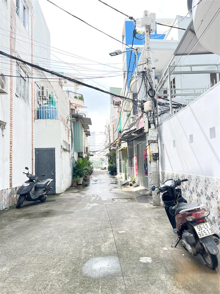 Nhà mới 5 tầng HXH gần bờ kè Nguyễn Duy P8Q8 (P.Chánh Hưng). Giá: 4.48 tỷ
