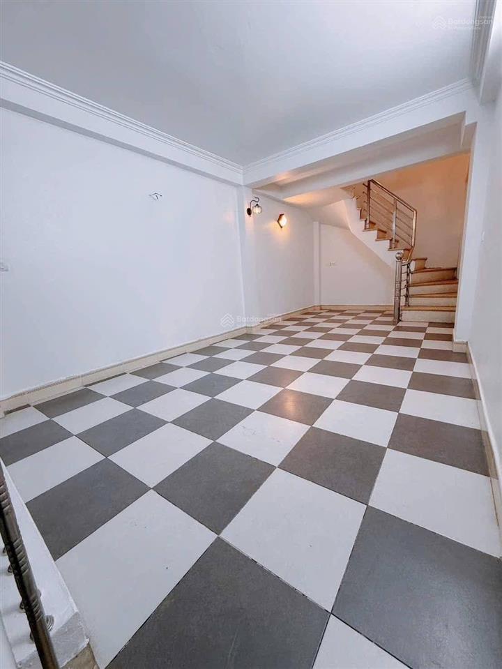 Bán nhà rẻ nhất xuân phương 30m2 5 tầng dân tự xây như mới 5.6 tỷ.