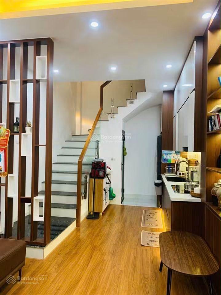 Bán nhà cầu cốc 30m2 5 tầng, full nội thất như hình 5,6 tỷ.