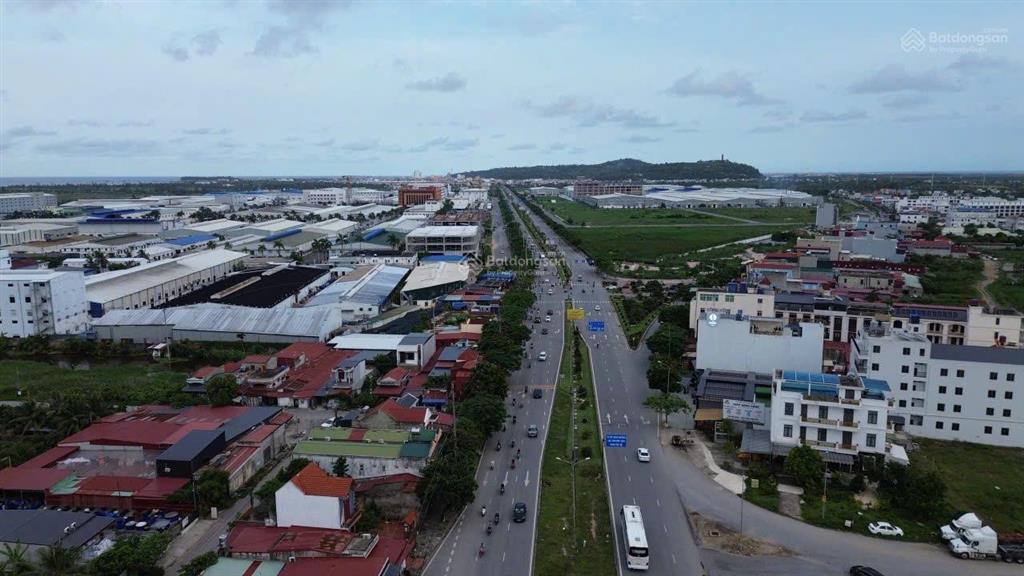 Cần bán lô đất cách nút giao 353  đường bộ ven biển cách chỉ 40 mét