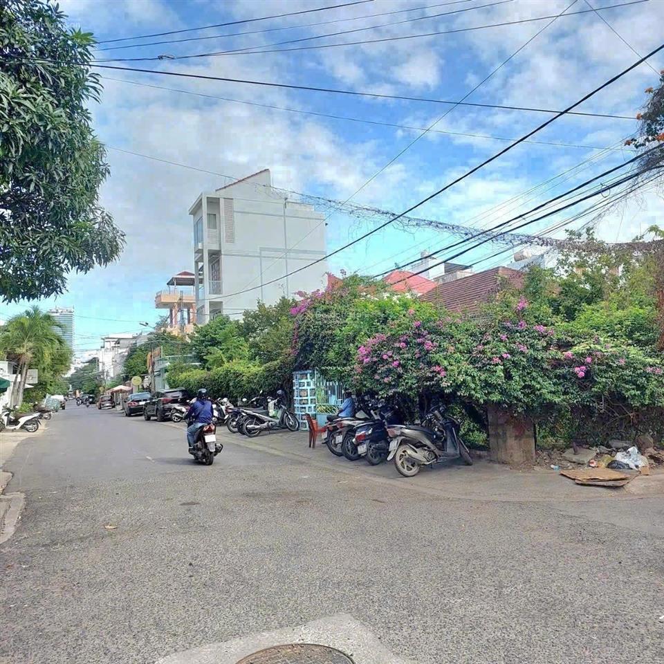 Bán 892,5m2 góc 2 mặt tiền đường nhị hà & tản viên, phường phước hoà,nha trang chỉ 70 tỷ0964 326 ***