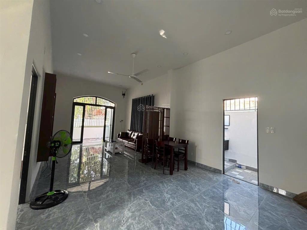 Chỉ 8 tỷ bán nhà3 mặt tiêng 95m2 đường nguyễn khắc viện, vĩnh hoà, nha trang 0964 326 ***