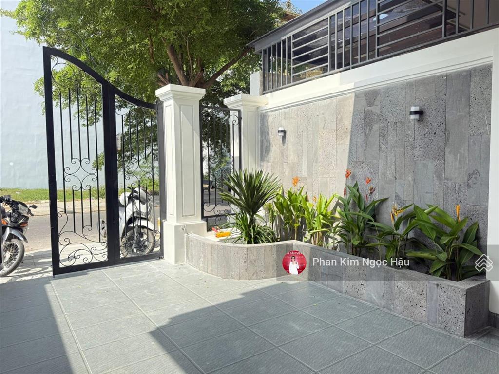 Bán nhà đẹp mới xây 3,5 tầng khu đô thị mỹ gia thái hưng nha trang full nội thất cao cấp