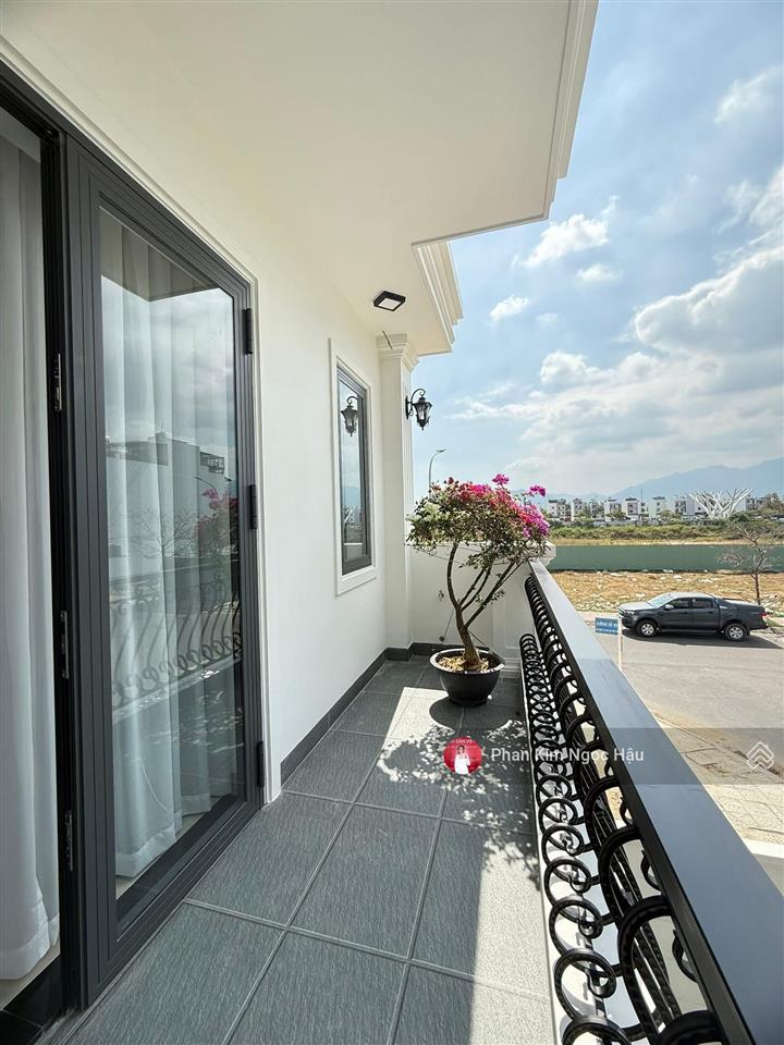 Bán nhà đẹp mới xây 3,5 tầng khu đô thị mỹ gia thái hưng nha trang full nội thất cao cấp