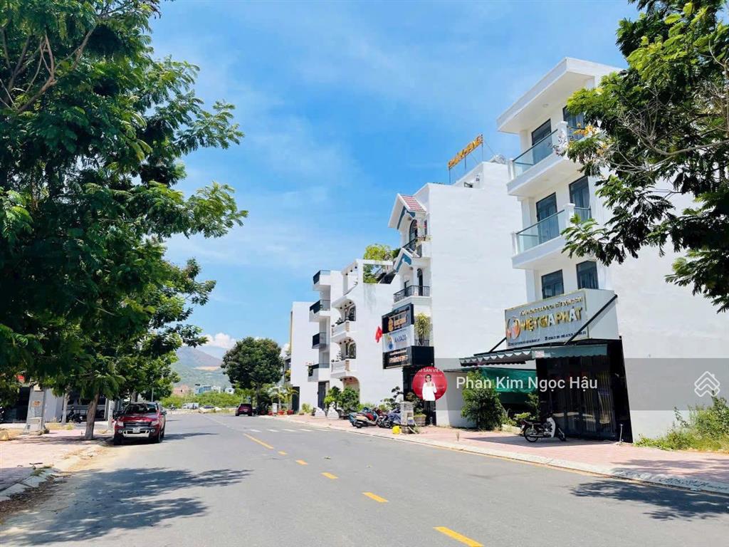 Bán lô đất đường số 8 hà quang 2, phường nam nha trang đối diện trung tâm thương mại