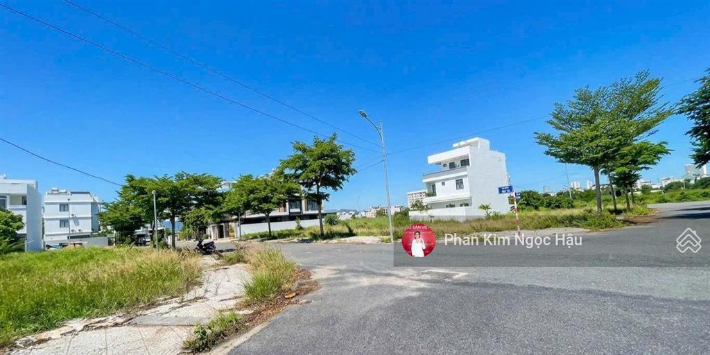 Bán lô góc biệt thự 2 mặt tiền gần sông quán trường  mỹ gia gói 4 giá 47 triệu/m2.