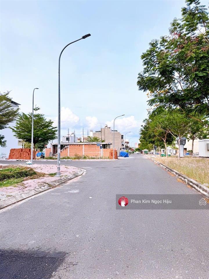 Lô góc biệt thự đơn lập view cây xanh  gói 5 mỹ gia thái hưng giá bán 45 triệu/m2.