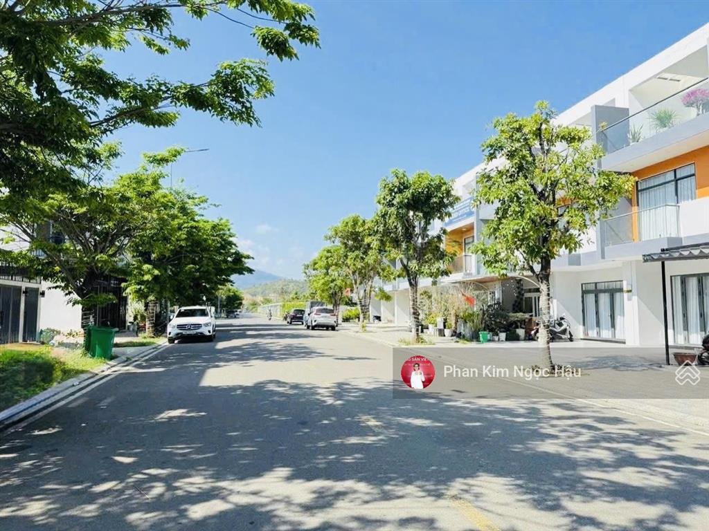 Bán căn shophouse đường 18m kđt mỹ gia gói 8 kvg the capella nha trang giá tốt thị trường