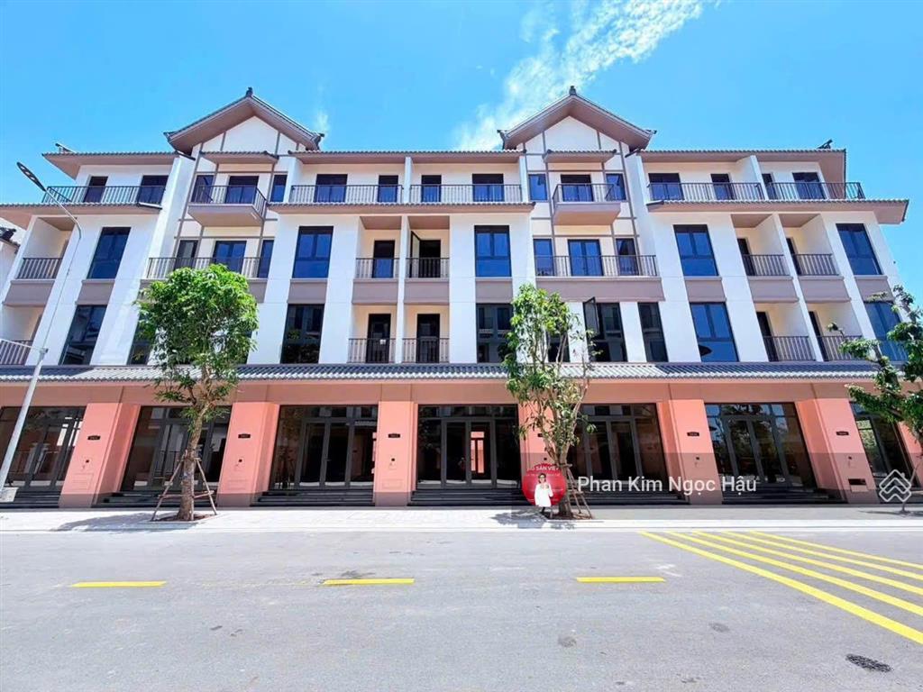 Chuyển nhượng căn góc 4 tầng xẻ khe hiếm có trục nt5a vinhomes pearl bay nha trang