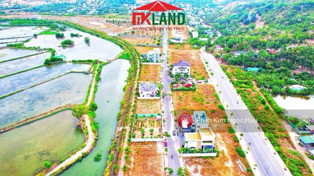Cần bán nhanh lô đất nền biệt thự 300m² ven sông tắc nha trang giá 20 triệu/m2.