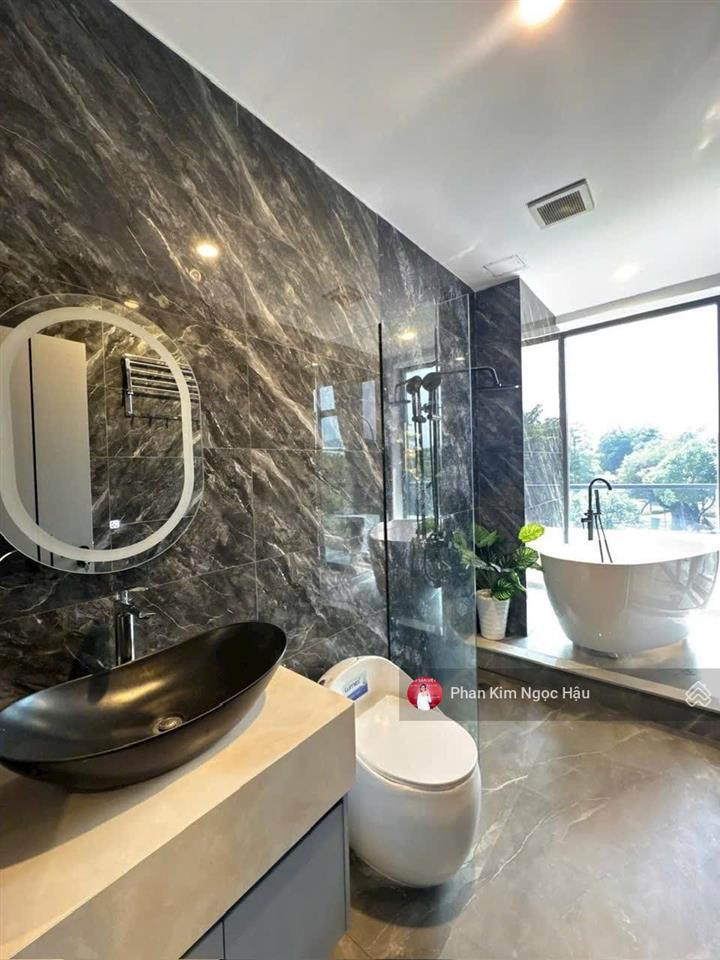 Nhà 3 tầng đối diện hồ bơi gói 8 kđt mỹ gia  the capella nha trang có dòng tiền 40 triệu/tháng