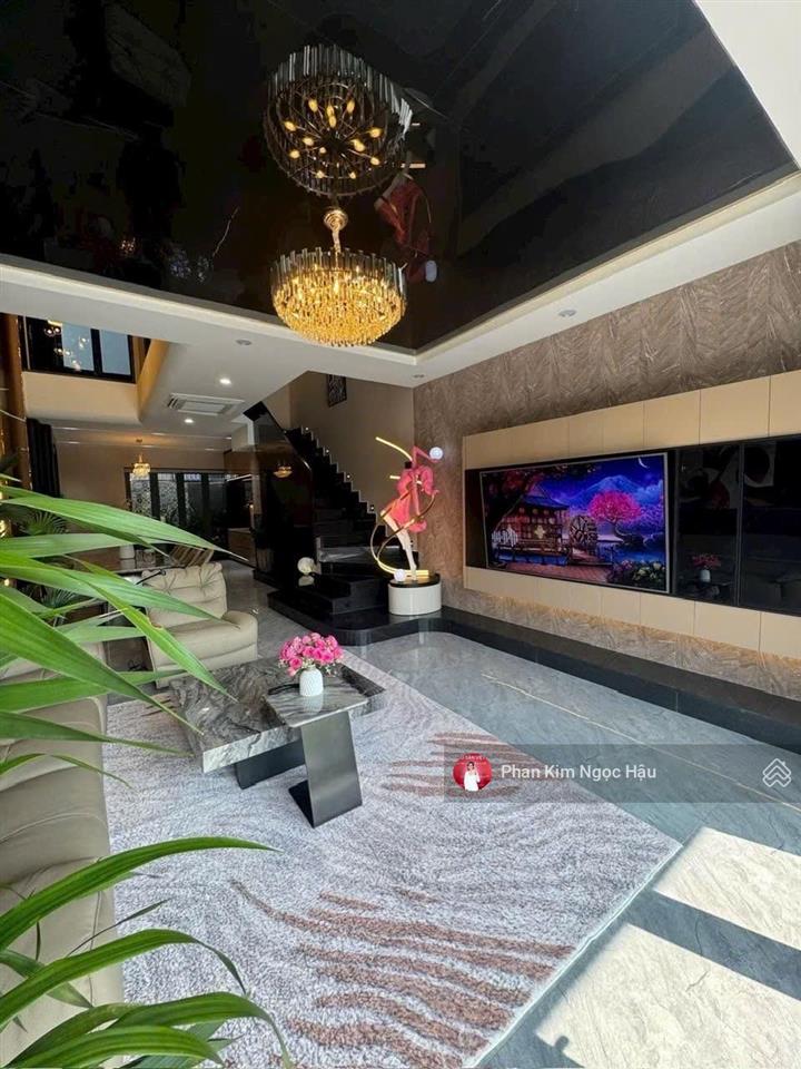 Nhà 3 tầng đối diện hồ bơi gói 8 kđt mỹ gia  the capella nha trang có dòng tiền 40 triệu/tháng