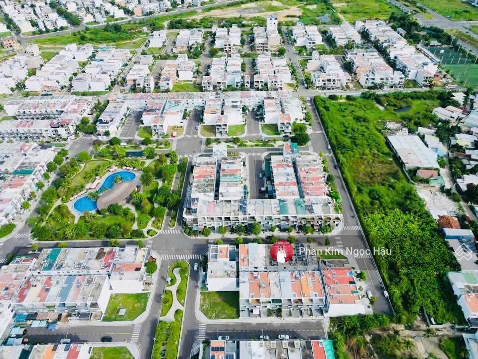 Nhà thô mỹ gia gói 8 the capella nha trang giá bán 6 tỷ