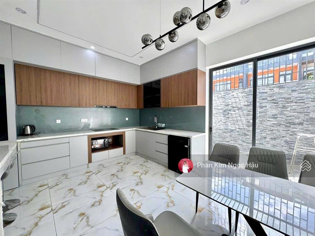 Bán nhanh nhà 3 tầng 2 mặt tiền trước sau mỹ gia gói 8 the cappela giá 8,15 tỷ