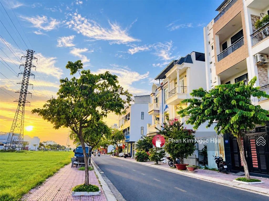 Lô 2 mặt tiền trước sau, view công viên chỉ 5,9 tỷ bao ép cọc  kđt hà quang 2 nha trang