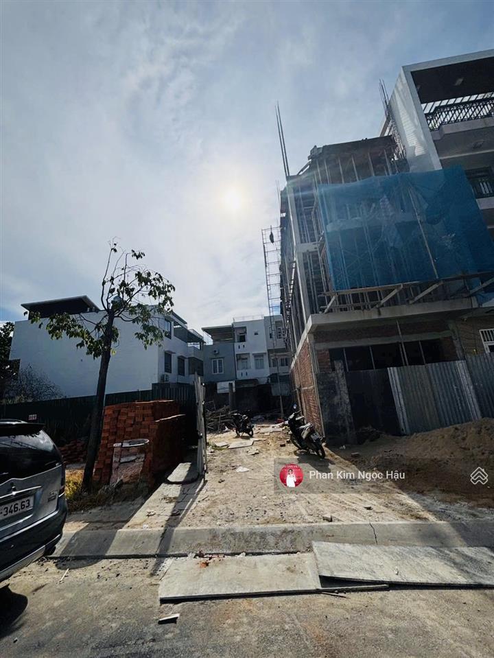 Bán lô đất nền đường thích quảng đức vị trí kinh doanh tốt  khu đô thị hà quang 2 giá 7.4 tỷ
