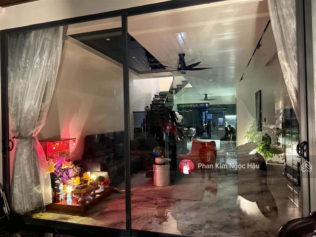 Bán nhà 3 tầng full nội thất cao cấp gói 5 mỹ gia nha trang giá 8,2 tỷ