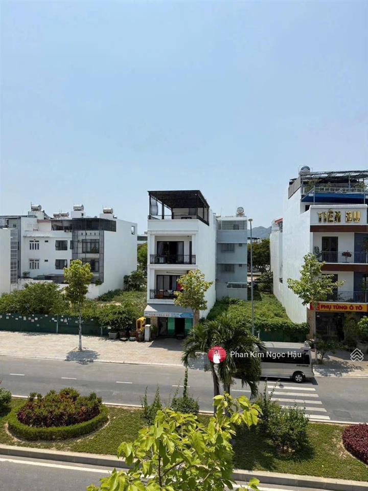 Bán nhà mặt tiền đường số 22 khu đô thị vcn phước long 1 nha trang
