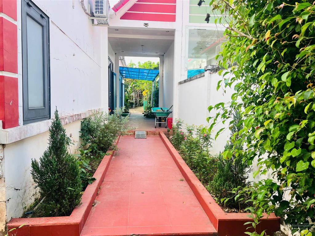 Cần bán gấp trong tháng 1  chỉ 3ty2 cho căn nhà vườn nằm trong cụm khu nhà vườn xã đất đỏ  tp hcm