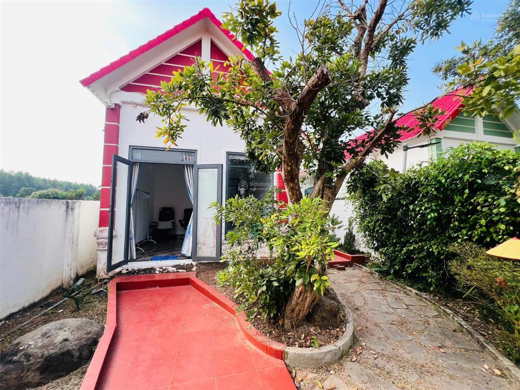 Cần bán gấp trong tháng 1  chỉ 3ty2 cho căn nhà vườn nằm trong cụm khu nhà vườn xã đất đỏ  tp hcm