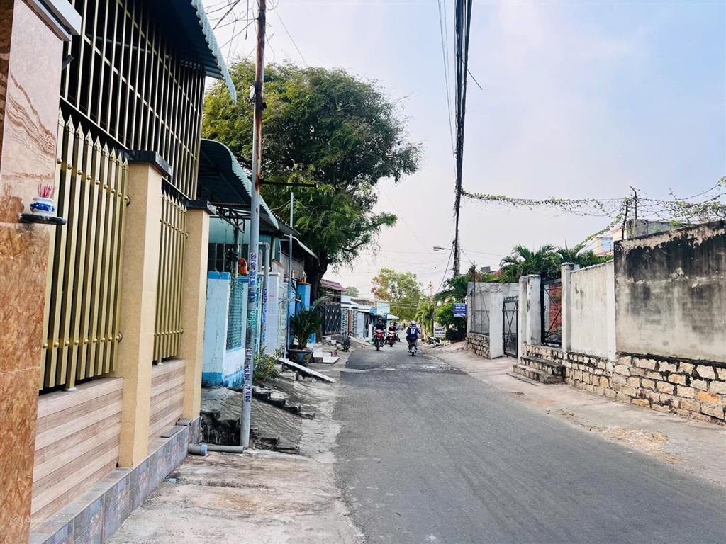 Bán nhà gần biển phước hải 800m  mặt tiền đường ngô quyền xã phước hải  tphcm